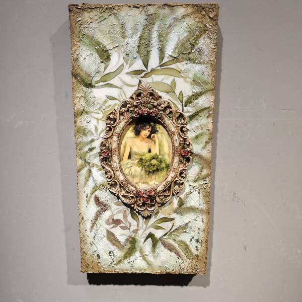 Kız Desenli Ahşap Pano 